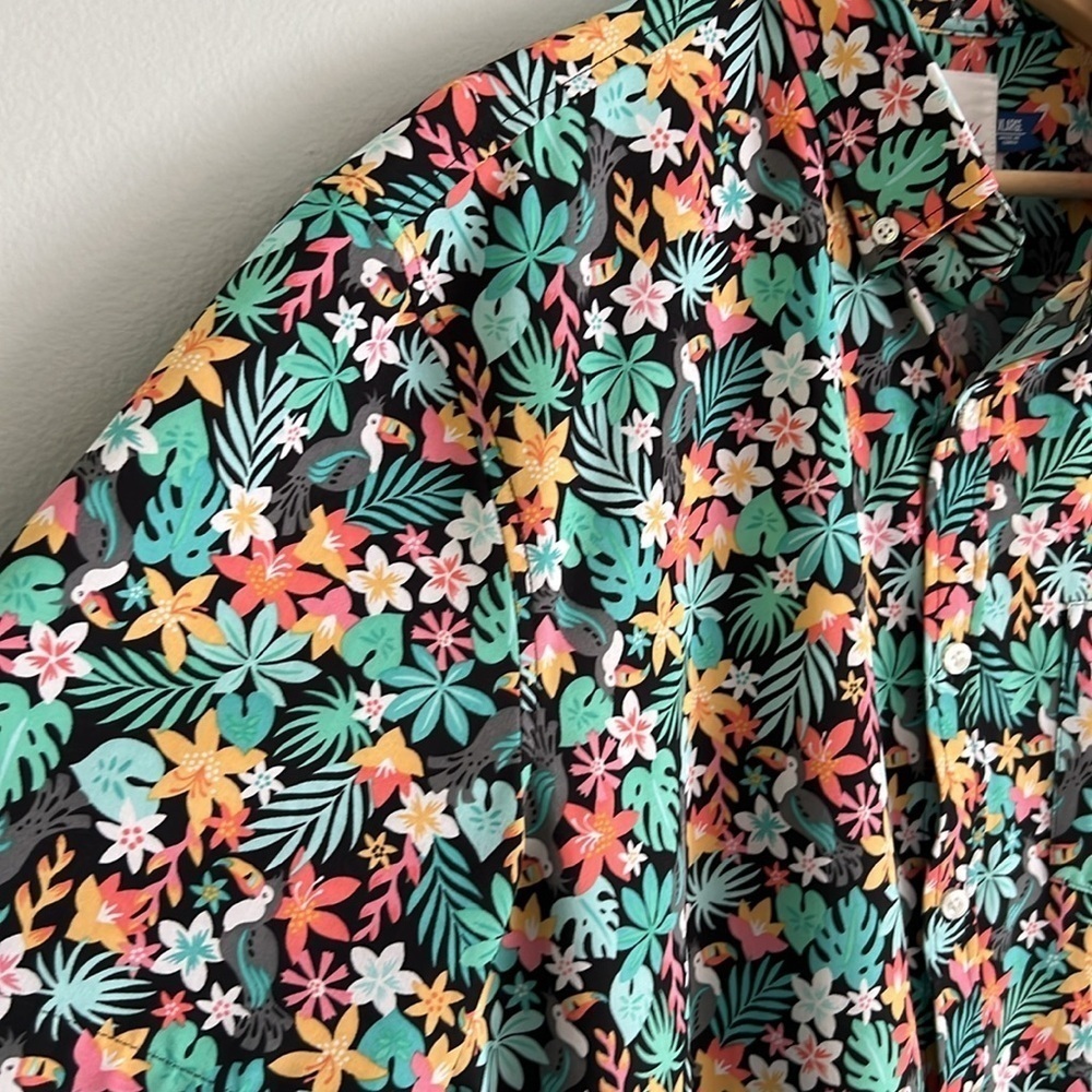 Chubbies The Bloomerang Button Down Tropical Prin… - image 8